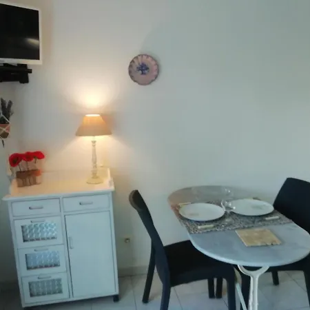 Port, Mer Et Plages, Studio Avec Parking *
